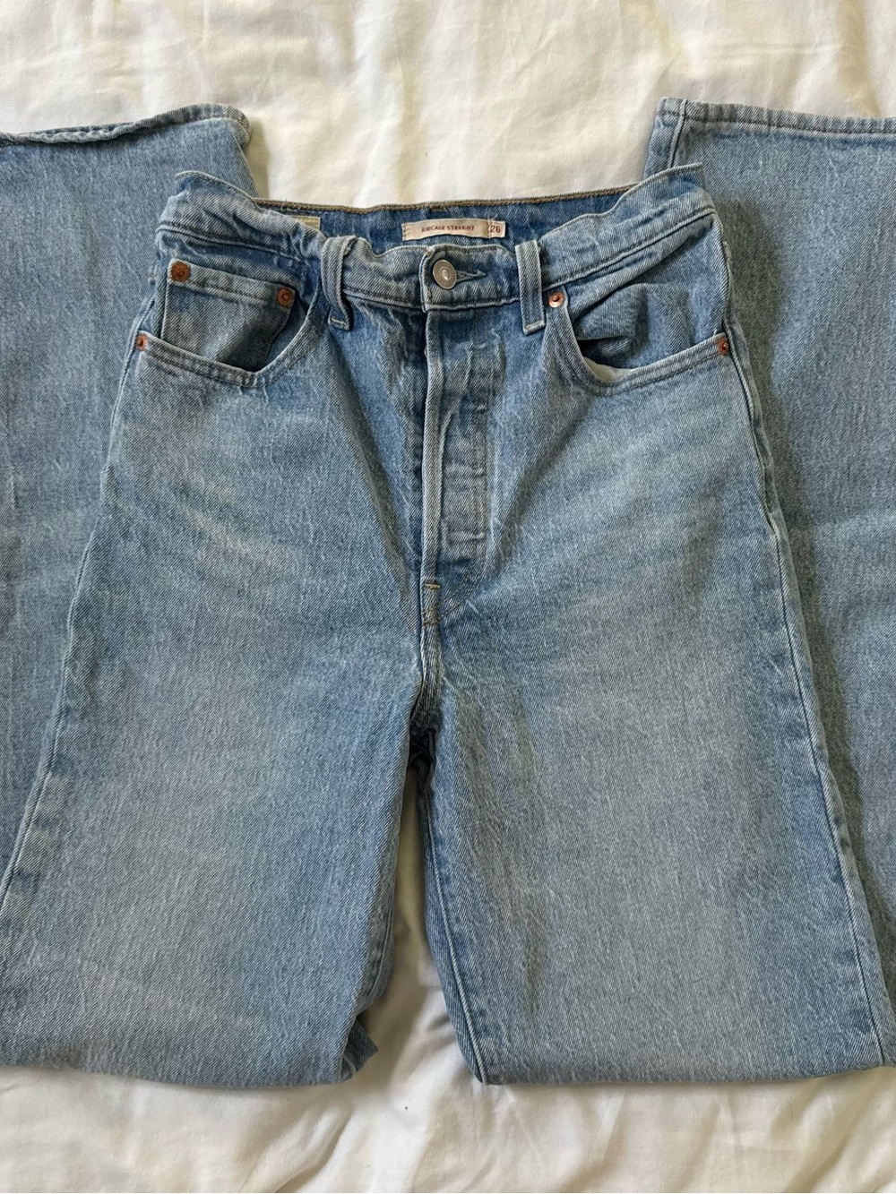 Levi Ribcage Straight Jean